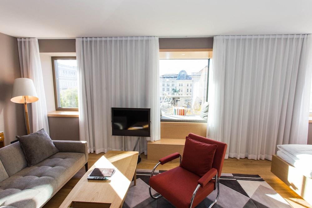 The Guesthouse Wien Eksteriør billede A room at the Hotel