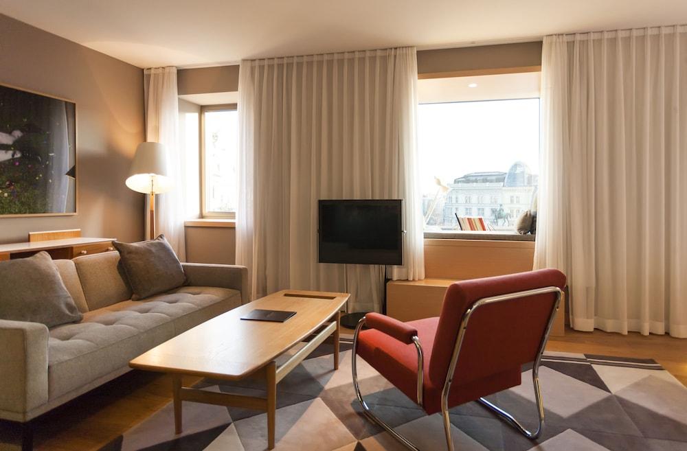 The Guesthouse Wien Eksteriør billede A living room at the Hotel