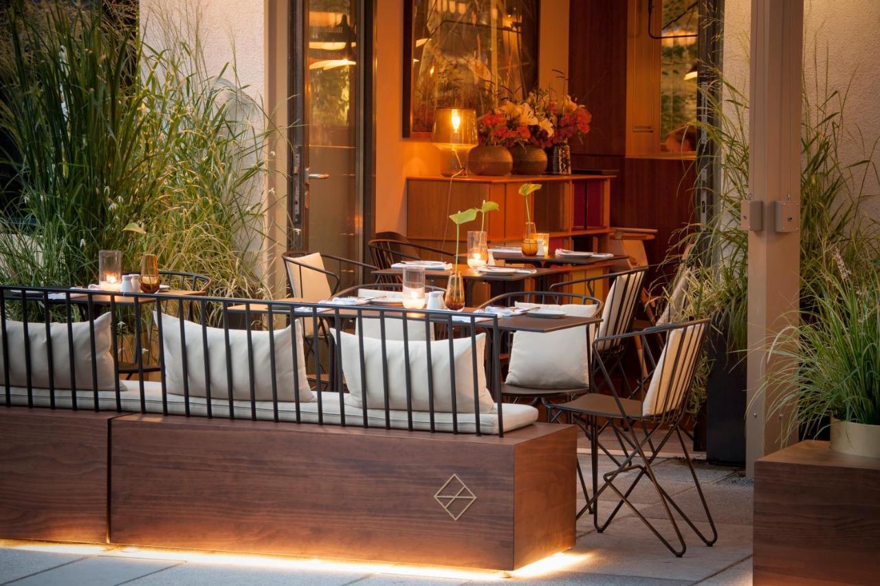 The Guesthouse Wien Eksteriør billede The Terrace at the Mandarin Oriental, Paris